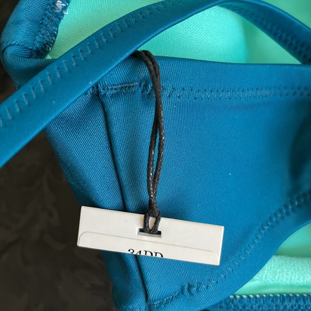 34DD SwimTop & Matching Color Bottoms Medium NWT - Picture 4 of 7